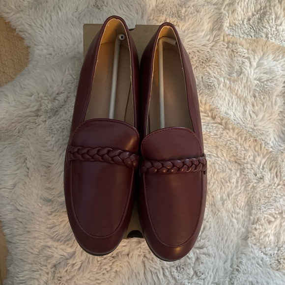 Women’s classic loafers. - Picture 2 of 4